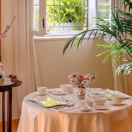 Palace Schoen Milesi - Esense Of Prestige - Private Pool - Free Parking - Old Money Style Luxury Rooms - Walking Distance To The Old Town, The Beach And All Amenities - Buralux Properties Split Bagian luar foto