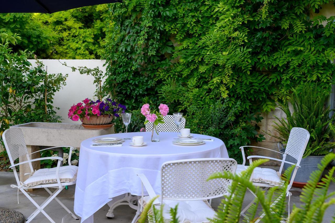 Palace Schoen Milesi - Esense Of Prestige - Private Pool - Free Parking - Old Money Style Luxury Rooms - Walking Distance To The Old Town, The Beach And All Amenities - Buralux Properties Split Bagian luar foto